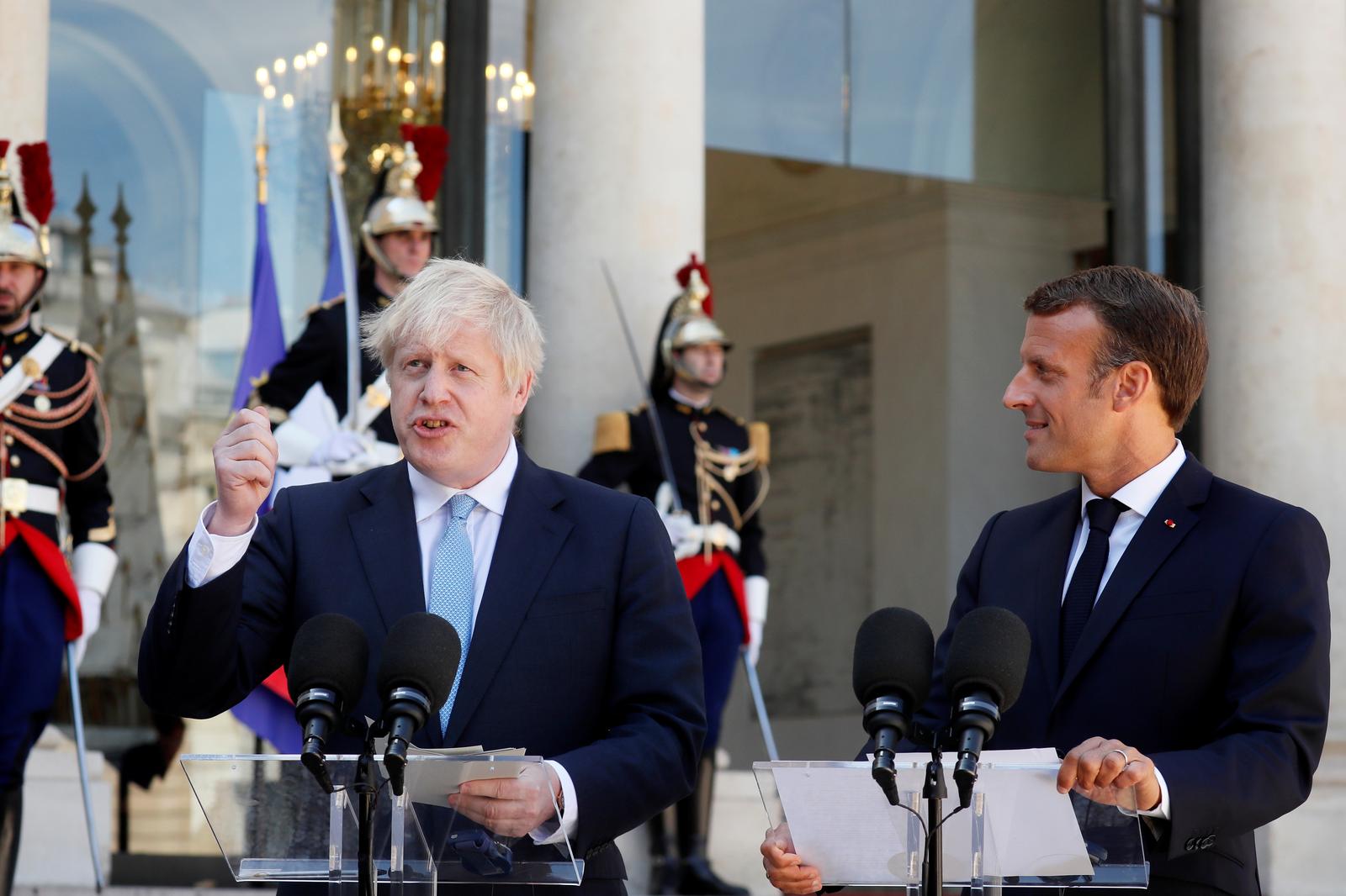 法国总统马克龙和英国首相约翰逊发表联合声明